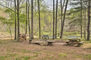 Riversong Cabin w/ Fire Pit on North River - Interiør