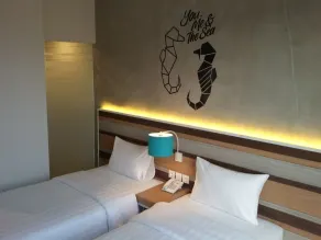 La Lucia Boutique Hotel by Prasanthi - Room