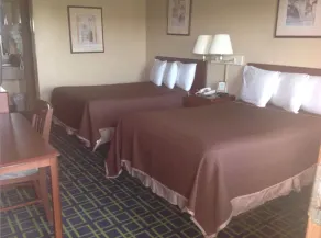 Hilltop Inn Pittsburgh - Room