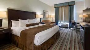 Best Western Plus Chain of Lakes Inn & Suites - Chambre