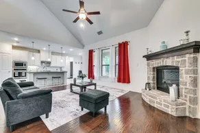 Near Lake & Family Fun! Spacious Oak Point Home - Interiør