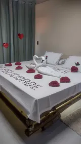 Suítes Naldiane - Habitación
