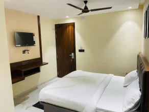 Hotel Narmada Residency - Chambre