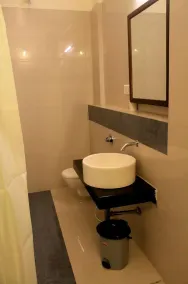 Magnus Vosiv Suites Kalyani Nagar, Pune - Badeværelse