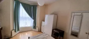 Bruce Rooms - Camera