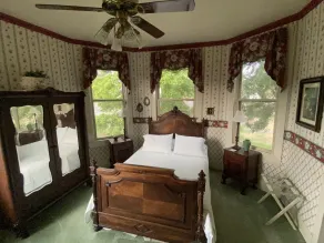 Four Winds Victorian Venue & Suites - Zimmer