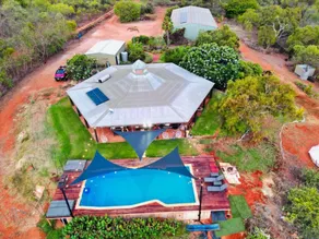 Sol Retreat Waterbank - Pool