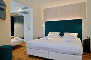 HOTEL SAINT ROCH - Room