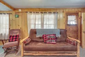 South Twin Lake Cabin w/ Seasonal Dock & Slip! - Innenbereich