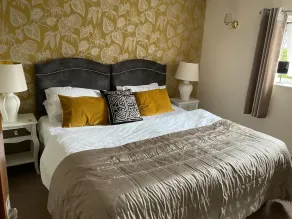 OYO Cocketts Hotel - Room