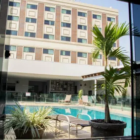 Golden Plaza Hotel - Pool