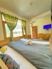 The Hilltop Haven Resort Manali - Rum