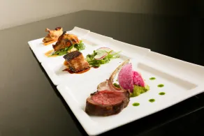 Hyatt Centric Chicago Magnificent Mile - Restaurant