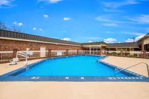 Econo Lodge Corinth - Pool