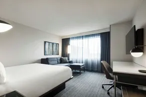Courtyard by Marriott Montreal Airport - Chambre