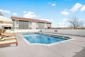 Spark by Hilton Rock Springs - Piscine