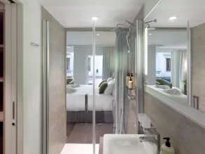 Base Nyon - Bathroom