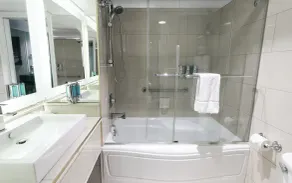 Hôtel Plaza Québec par JARO - Salle de bain