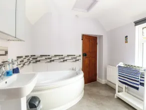 Cottage avec jardin - Salle de bain