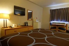 Super 8 by Wyndham Swift Current - Chambre