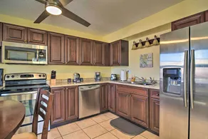 Comfy Dunedin Escape: 1 Block to Main Street! - Interior