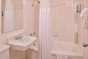 Campus Inn & Suites Eugene Downtown - Salle de bain