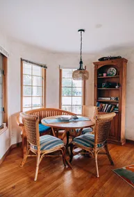 Captain's Cottage - Hall