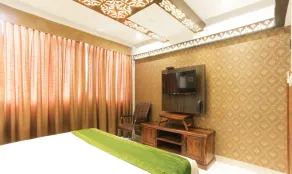 Hotel Dvaraka Inn - Room