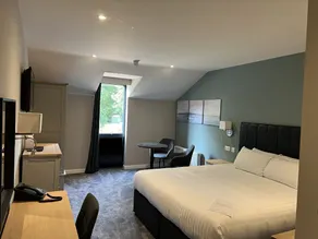 South Lawn Hotel - Room