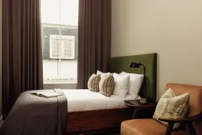 Native Hyde Park - Room