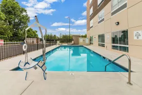 Holiday Inn Express - Villa Rica by IHG - Pool