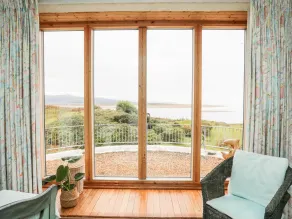 Bryn Y Mor, Borth Y Gest - Rum