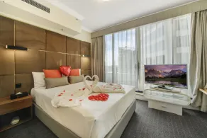 YEHS Hotel Sydney Harbour Suites - Room