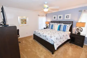 Spacious 6-Bedroom Getaway with Game Room, Private Spa & Sunny Pool Deck in Premier Resort Setting - Zimmer