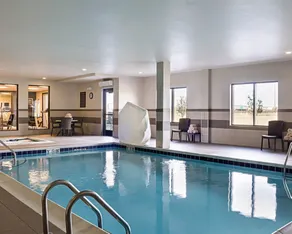 Comfort Suites Fargo Medical Center - Pool