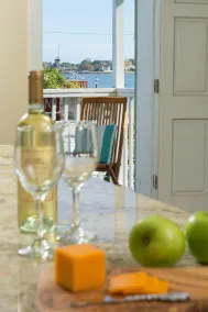 Bella Bay Inn - Restaurant
