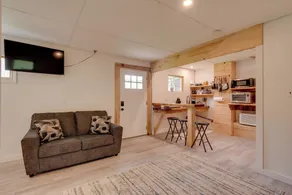 Community Perks: Elk Creek Escape - Deluxe Cabin C - Interiör