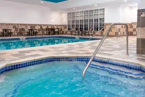 Homewood Suites by Hilton Holyoke-Springfield/North - Piscine