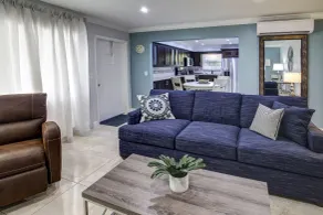 May-Dee Suites in Florida - Habitación