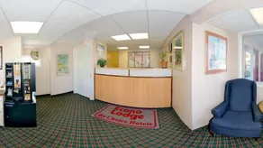 Econo Lodge Franklin - Springboro - Lobby