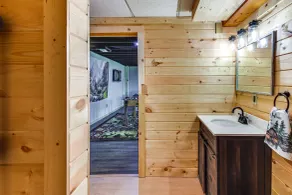 Lock Haven Cabin w/ Wood Stove & Mountain View! - Badezimmer