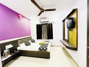 Sai Balaji Residency shirdi near sai temple - Room