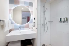 Hampton by Hilton Kaiserslautern - Salle de bain