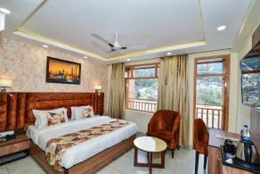 Hotel Pawan Regency- Best Mountain View Hotel In McLeodganj - Chambre