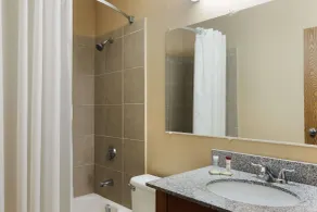 Super 8 by Wyndham Taylor/Detroit Area - Salle de bain