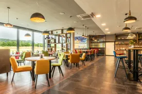Aiden by Best Western Stadtgut Hotel Steyr - FREE PARKING - Restaurant