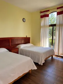HOTEL RESTAURANT LOS PRISMAS - Rom
