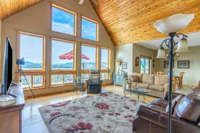 Breathtaking Mountain & Lake Views! - Innenbereich
