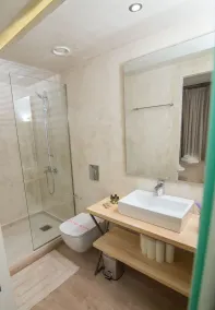 Panellinion Luxury Rooms - Bad