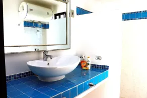 Arthaus Boutique Hotel - Bathroom